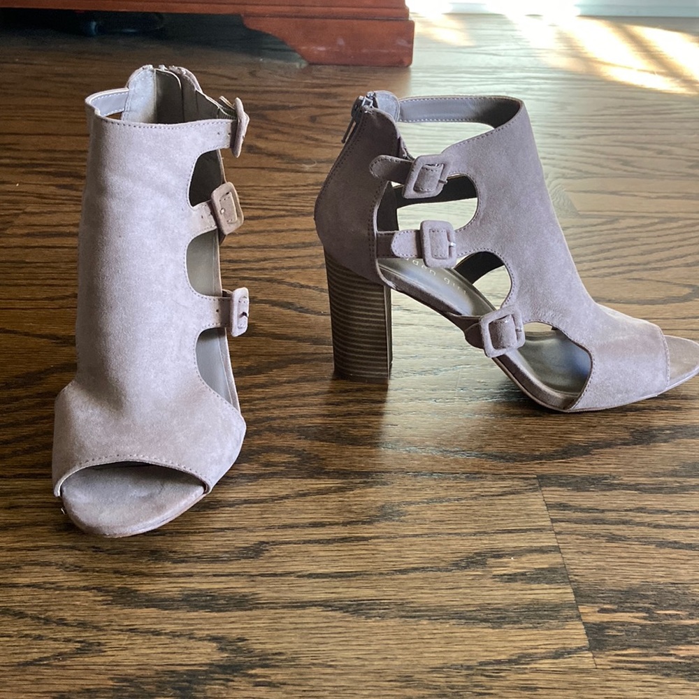Madden Girl Beatrix Tan open-toe heeled strappy boots- 10